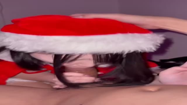 サンタコスセフレの巨根フェラ